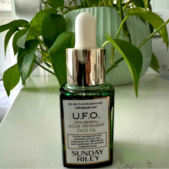 Sunday Riley UFO Clarifying Face Oil 0.5oz 15ml - Picture 2 of 4